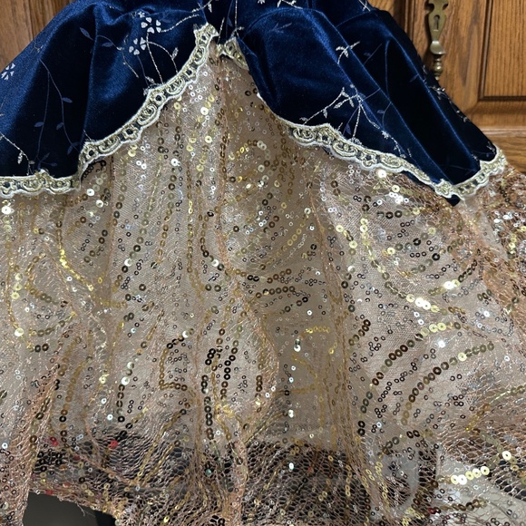 Dance Costume: River Waltz - Picture 4 of 8